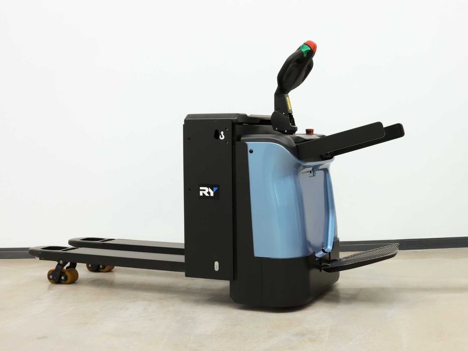Электро транспалет 2 000 кг с платформой Royal Forklift  RY P20 S-T