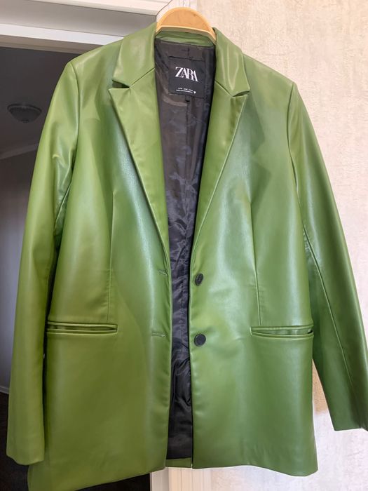 Кожаный пиджак Zara