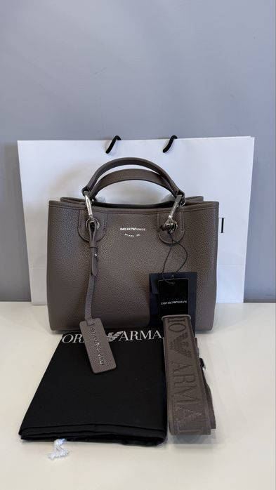 Новая сумка Emporio Armani