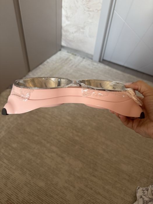 Корм учун идиш мушукларга