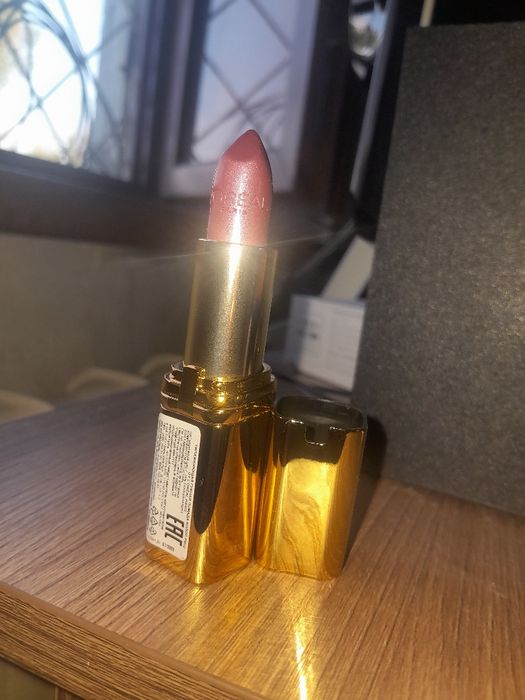 Помада L'Oréal Paris