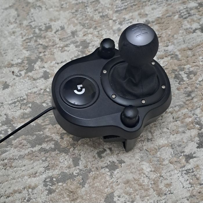 Игровой руль Logitech g29 + кпп