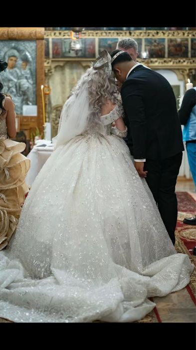 Rochie facaut pe comanda mariage paris trena de 2m jumate
