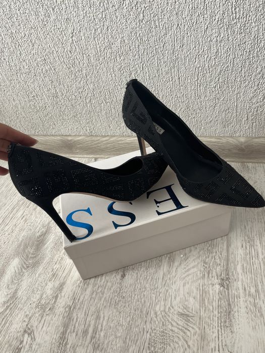 Дамски обувки Guess