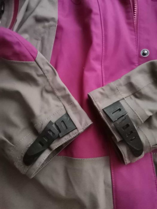 Дамско спортно яке