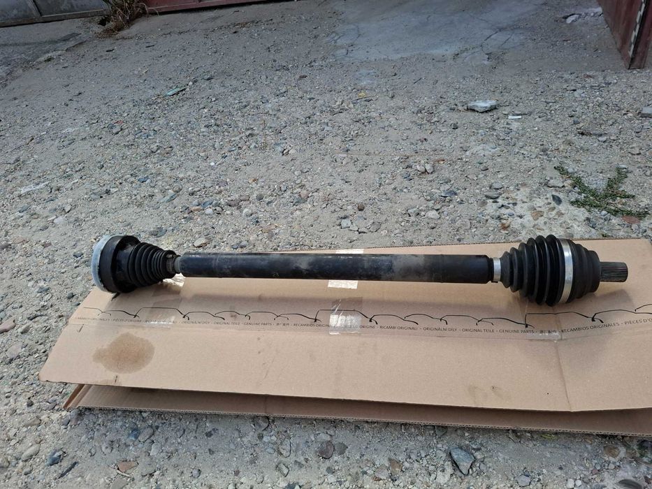 Полуоска за VW Голф 7