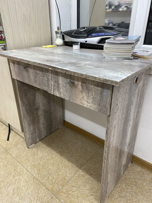 Маникюрный/рабочий стол