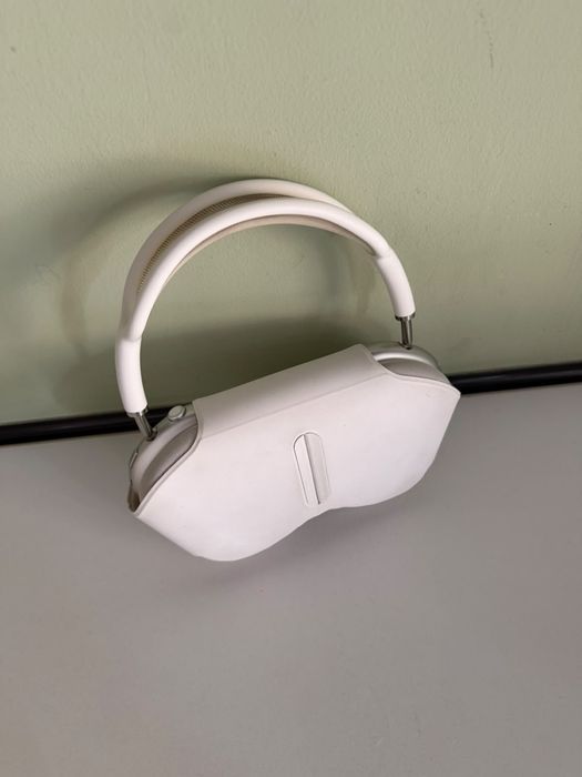 Apple AirPods Max 1-го поколения