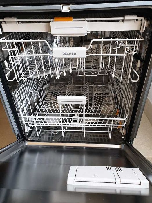 Miele - Auto Open - QuickPowerWash - Съдомиялна - Пълно Вграждане 60см