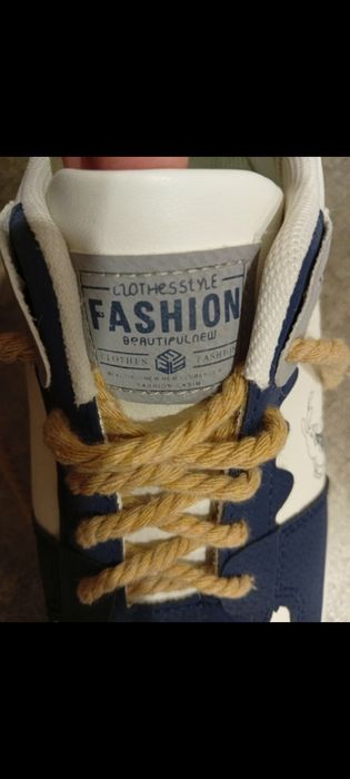 Продам кроссовки FASHION