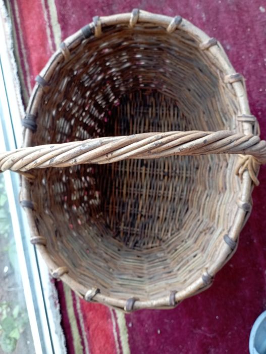 Плетеная корзина