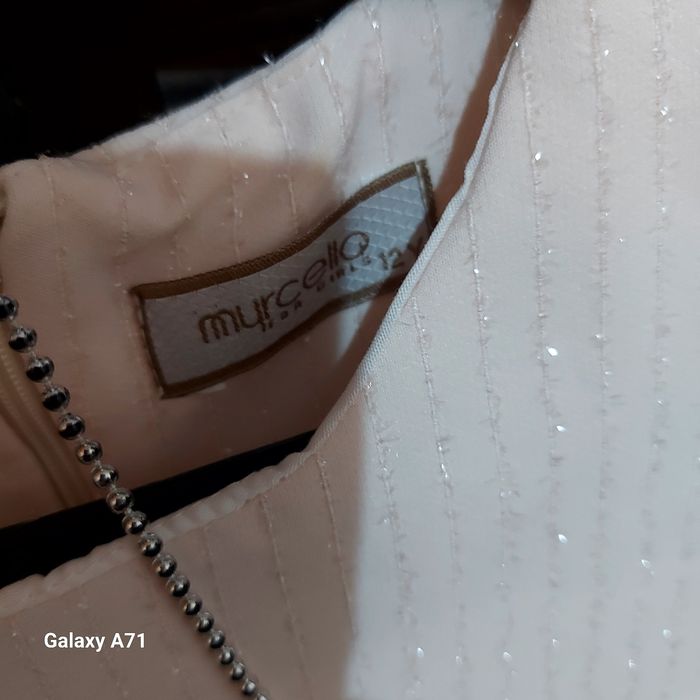 Детской платье продаю