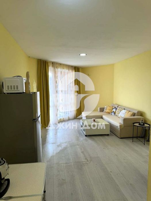 Продава се Двустаен апартамент в Обзор - 68 кв.м за 540 €/кв.м - Снимка #1