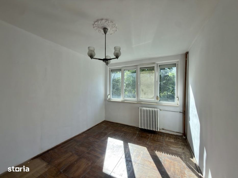 Apartament 2 camere, etaj 2, decomandat - zona Sagului — fotografia 1