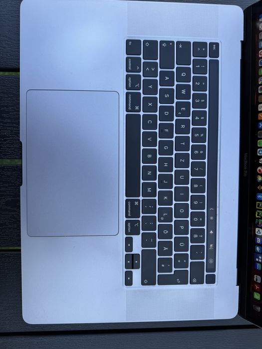 Macbook Pro 16-inch 2019