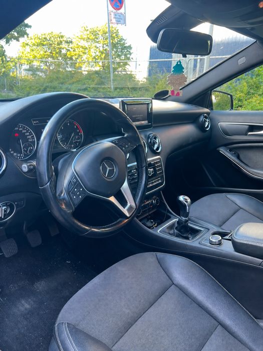 Mercedes Benz A180 2015