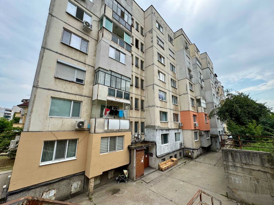Продава се Тристаен апартамент в Велико Търново, Бузлуджа - 75 кв.м за 1000 €/кв.м - Снимка #12