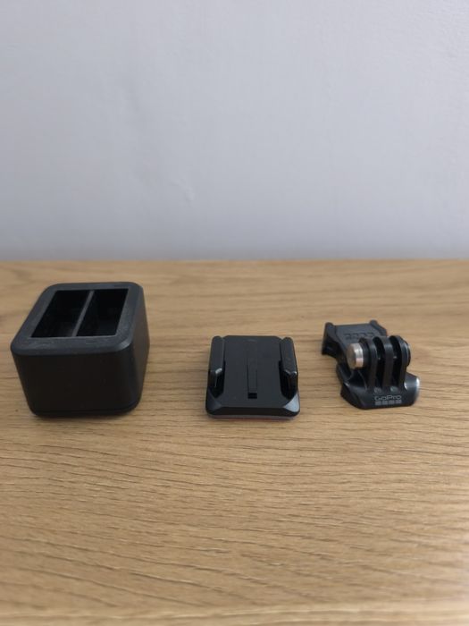 GoPro 12 black, plus ce se vede in poze . Stare perfectă.