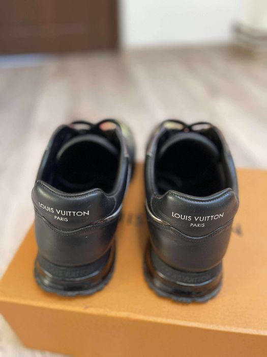 Sunt purtați de două ori numai