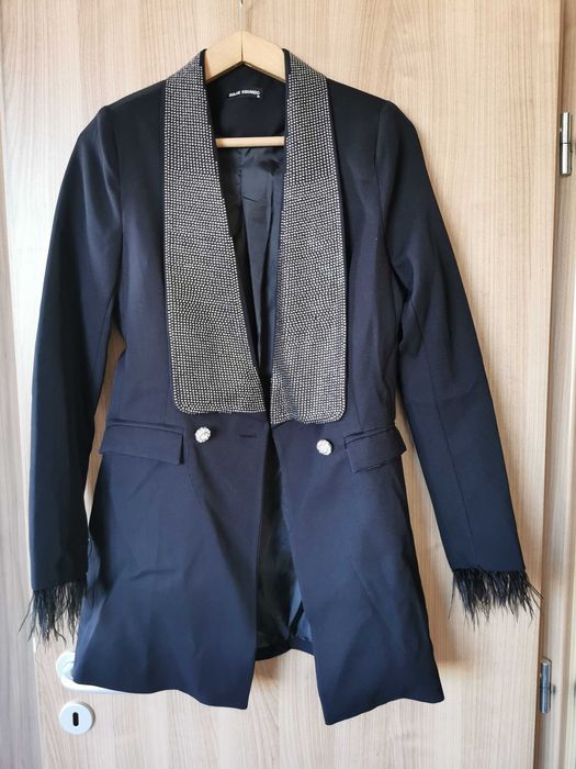 Сако черно по тялото и дамско палто