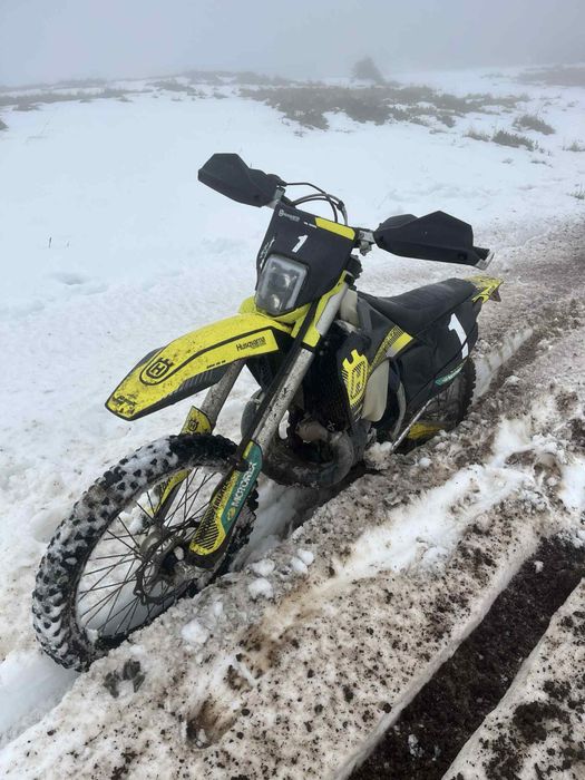 Husqvarna 300 2T 2023