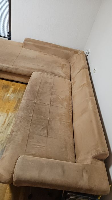 Ъглов диван с лежанка