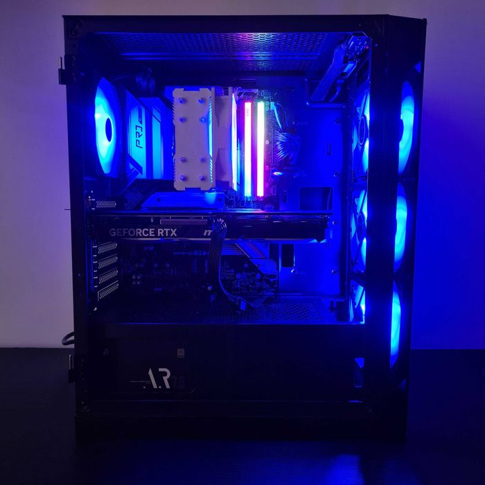 Геймърски Компютър! Ново! RTX 4070, Intel i5-13400F, 32GB RAM