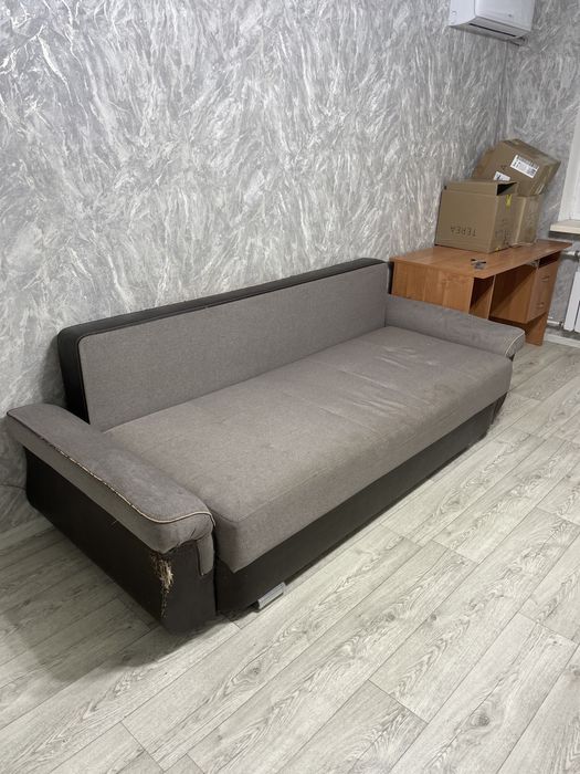 Продается Диван БУ
