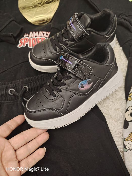 Lot hainute baietel 5-6 ani adidasi champion  30