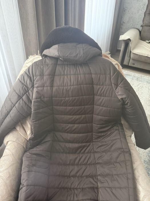 Продам пуховик зимний