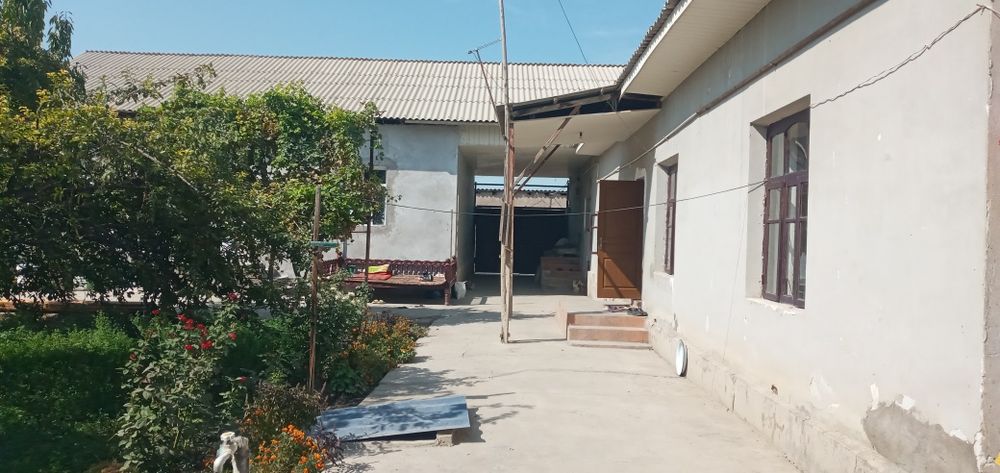 Уй сотилади юкори чирчик тумани