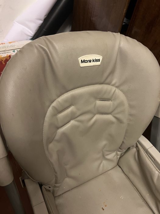 Стульчик для кормления More Kiss