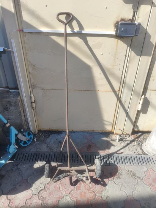 Продам тележку для ввоза фляг