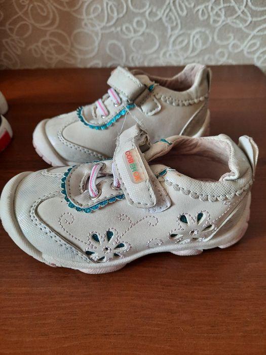 Новая обувь на девочку