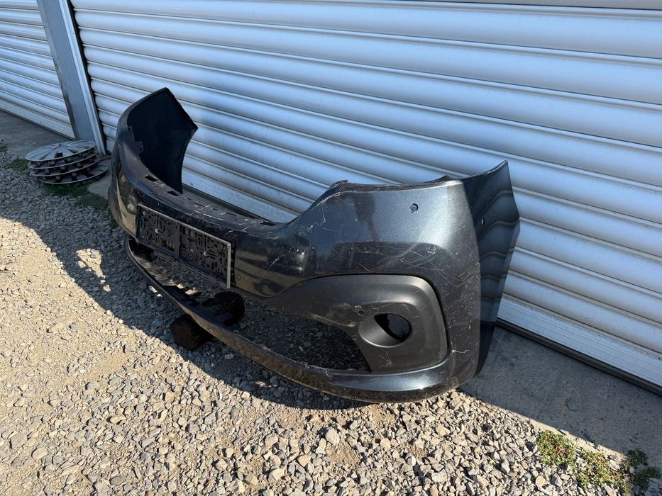 Предна броня за Renault Trafic (2014-2019)