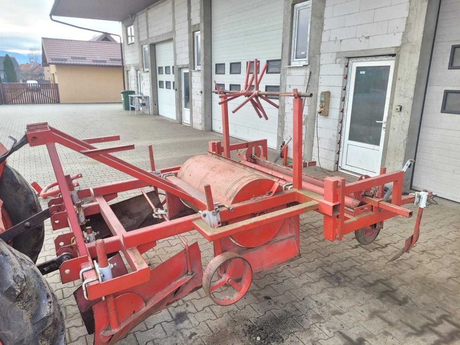 Mașina bilonat, mașină de intins folie