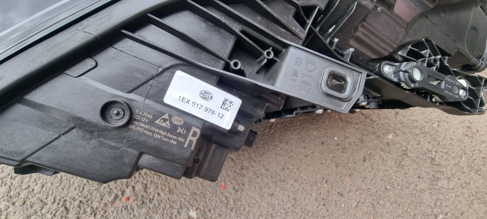 FAR partea dreaptă  audi nou