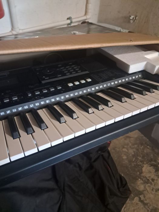 Vind orga Yamaha PSR E-468