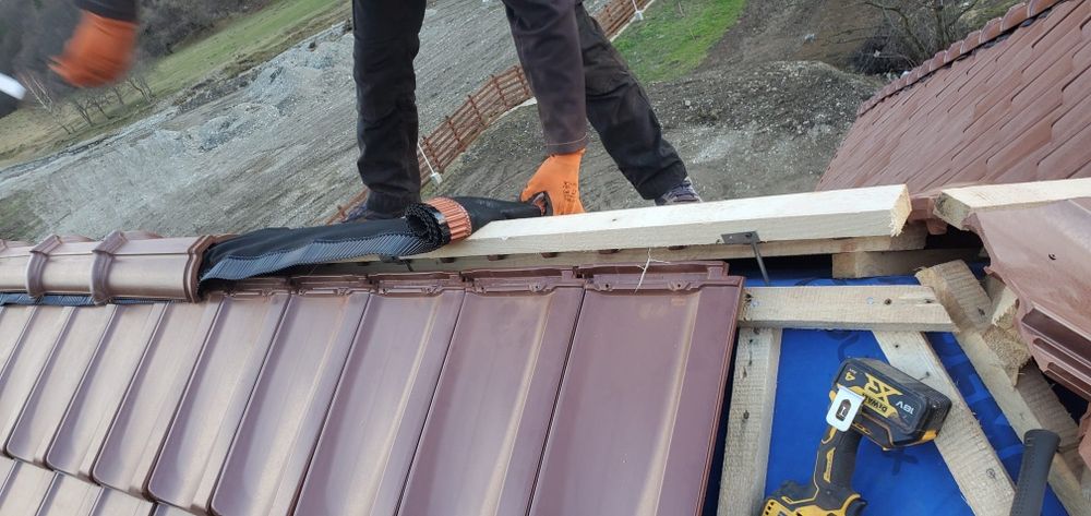 Executam Reparații De Urgență