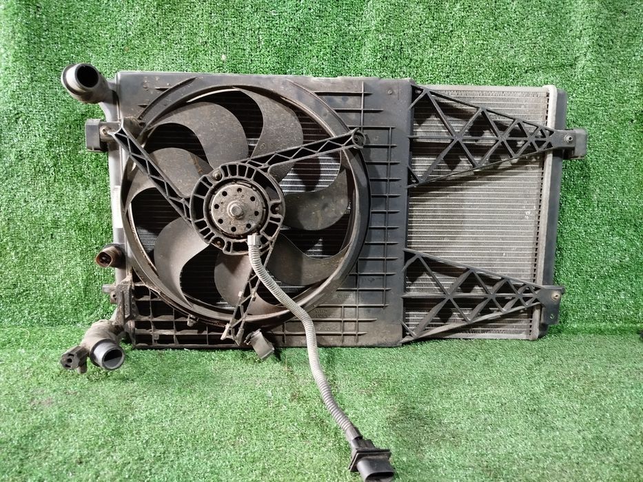Golf 4 Радиатор и Вентилятор Охлаждения