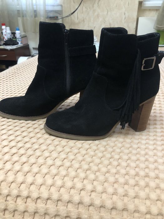 Дамски ботички номер 40
