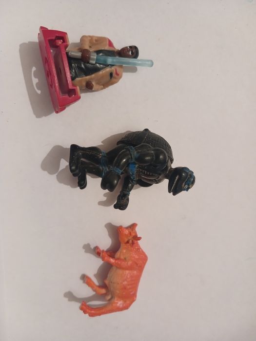 Продам фигурки из киндеров