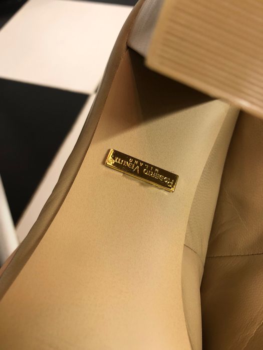 Roberto Venuti Нови дамски обувки естествена кожа елегантни с ток 41