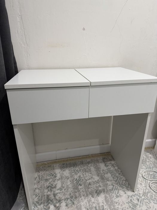 Туалетный столик