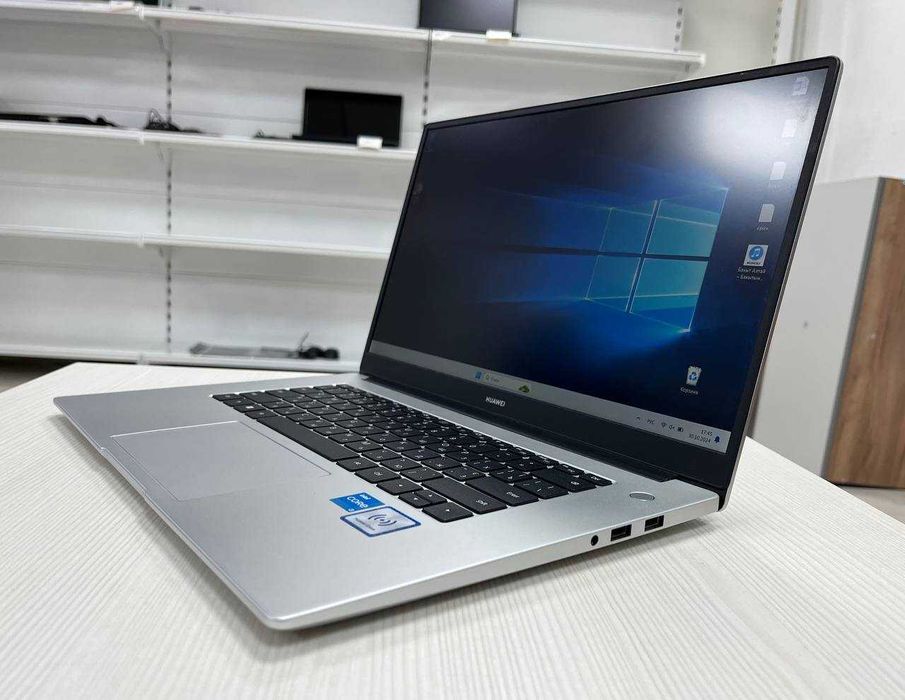 HUAWEI Core i3-11*ОЗУ 8/SSD 256/Для бизнеса Идеал Без царапин