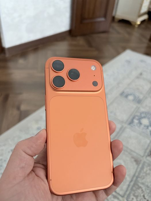 Iphone 17 pro orange