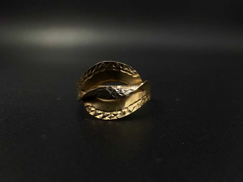 Dracula Amanet: Inel de Aur 2.64Gr/14K.