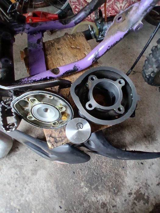 ПРОДАВА СЕ  Apriliq50Rx  НА ЧАСТИ!!!