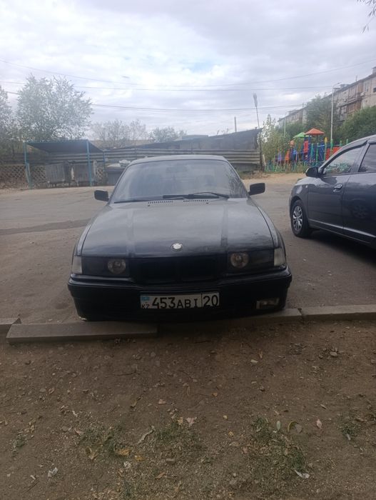 Продам БМВ машину