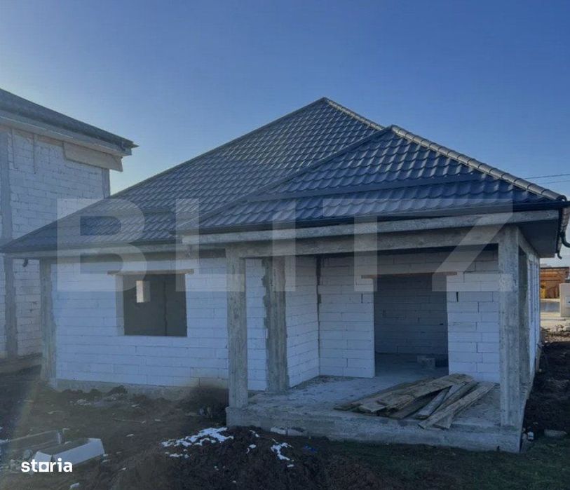 Casa la rosu pe parter, 3 camere, 146 mp, cu toate utilitatile, zona M